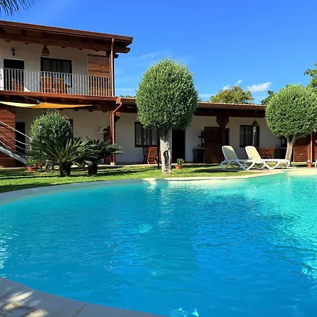 Casale Calabria B&B 기제리아