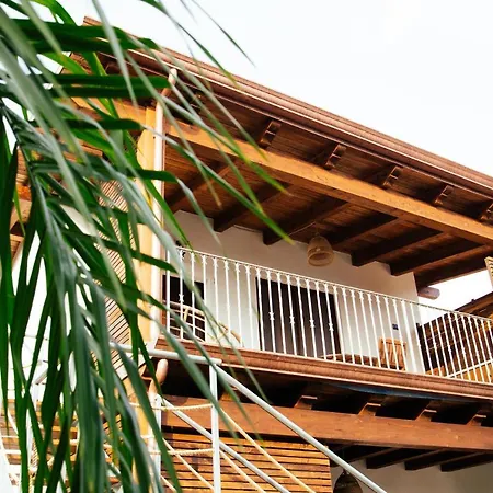 Casale Calabria ベッド・アンド・ブレックファスト 4*