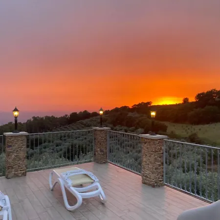 Casale Calabria לינה וארוחת בוקר ג'יצריה