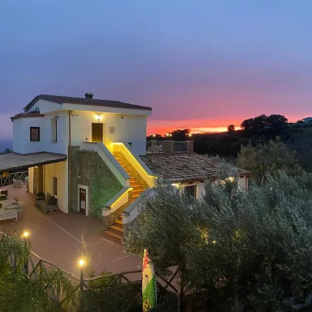Casale Calabria Bed & Breakfast *
