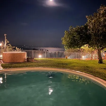 לינה וארוחת בוקר Casale Calabria ג'יצריה