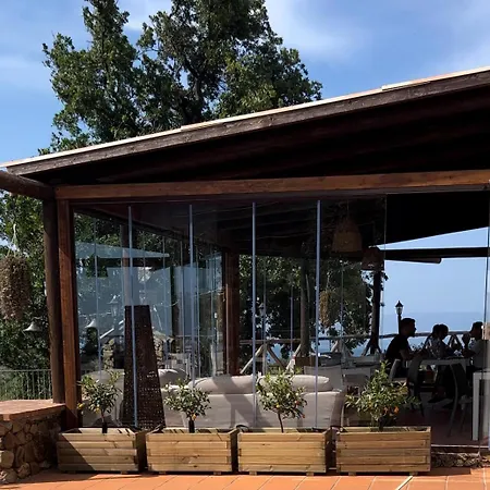 Casale Calabria ベッド・アンド・ブレックファスト 4*