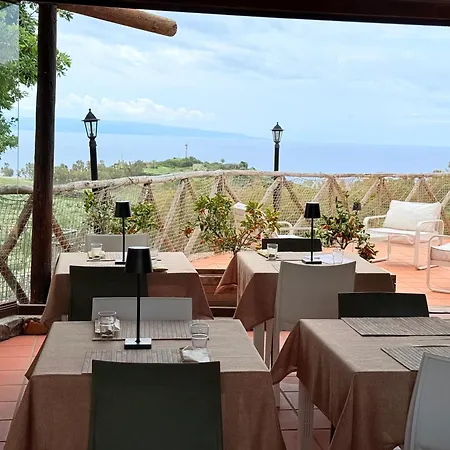 Casale Calabria Bed & Breakfast