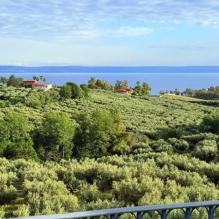לינה וארוחת בוקר Casale Calabria