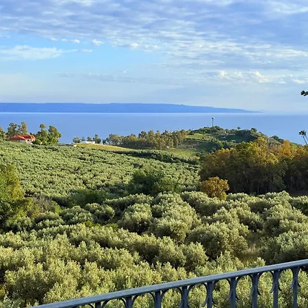 Casale Calabria Alojamento de Acomodação e Pequeno-almoço 4*