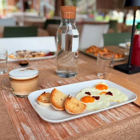 Casale Calabria ベッド・アンド・ブレックファスト 4*