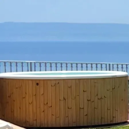 ベッド・アンド・ブレックファスト Casale Calabria 4*