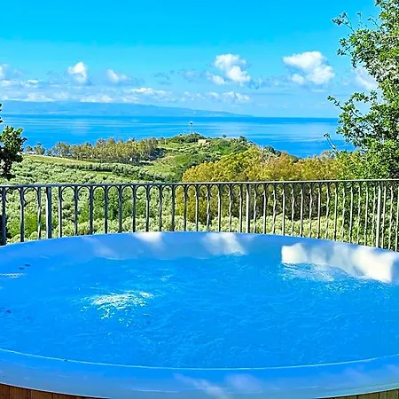 ベッド・アンド・ブレックファスト Casale Calabria