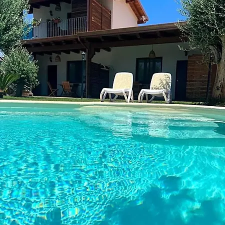 Casale Calabria Bed & Breakfast 4*