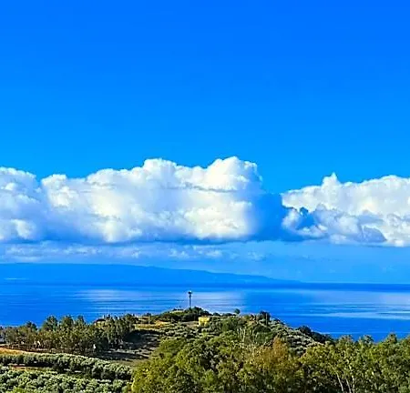 Casale Calabria Bed & Breakfast